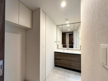 【兵庫県/西宮市甲子園三番町】グランド・サンリヤン甲子園三番町 洗面室