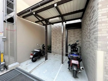 【兵庫県/西宮市甲子園三番町】グランド・サンリヤン甲子園三番町 バイク置場