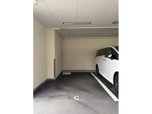 【兵庫県/神戸市垂水区塩屋町】アルファステイツ塩屋駅前シーサイドテラス 駐車場：分譲駐車場付きのお部屋です