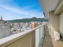 【兵庫県/神戸市中央区琴ノ緒町】ワコーレ神戸三宮G.C. バルコニー：西側