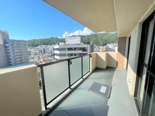 【兵庫県/神戸市中央区中山手通】サンシャイン中山手 バルコニー