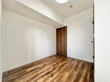 【兵庫県/神戸市長田区二葉町】アスタ新長田タワーズコート6番館 タワー棟 洋室：【約5.3帖】