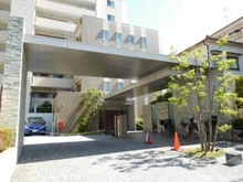 【大阪府/豊中市南桜塚】プラウド豊中南桜塚 エントランス