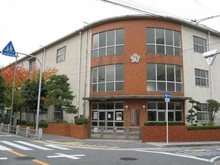 【大阪府/豊中市南桜塚】プラウド豊中南桜塚 豊中市立南桜塚小学校（現地より約300m）：