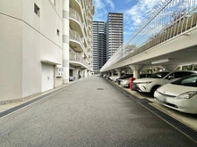 【兵庫県/神戸市中央区東川崎町】メゾンビューハーバーランド 駐車場