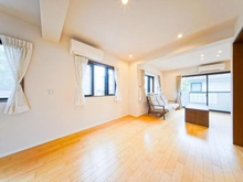 【東京都/新宿区市谷砂土原町】ロイヤルステージ市ヶ谷 リビング・ダイニング：家具調度品は価格に含まれません