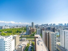 【東京都/江東区平野】プラウドタワー清澄白河 眺望：バルコニーから
木場公園を望みます(天候による)