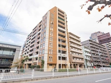 【東京都/江戸川区中葛西】グランシティ葛西II 外観：写真中央が該当物件
