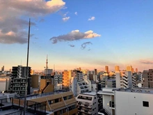 【東京都/江東区永代】セレナハイム門前仲町 眺望：サービスバルコニーから スカイツリーを望む
ズームなし