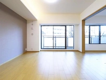 【神奈川県/横浜市鶴見区市場上町】コープ野村バードウッド鶴見 3番館 リビング・ダイニング：右：洋室約8.2帖