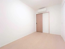 【神奈川県/藤沢市鵠沼海岸】クリオ鵠沼海岸グランロワ 洋室：約6帖