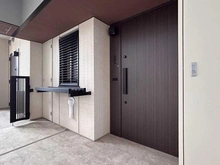 【神奈川県/藤沢市鵠沼海岸】クリオ鵠沼海岸グランロワ 玄関