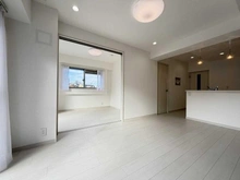 【神奈川県/川崎市宮前区有馬】鷺沼さくら公園スカイマンション LDK：奥：洋室