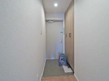 【神奈川県/相模原市中央区清新】クリオ相模原伍番館 玄関：※資材の写り込みあり