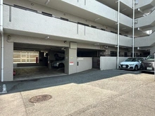 【神奈川県/横浜市戸塚区矢部町】戸塚西パーク・ホームズ 壱番館 駐車場