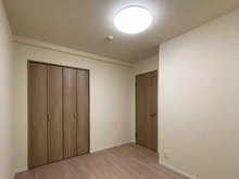 【神奈川県/川崎市宮前区犬蔵】ライオンズたまプラーザ美しの森 洋室：約5.3帖