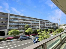 【神奈川県/川崎市宮前区犬蔵】ライオンズたまプラーザ美しの森 眺望：バルコニーから