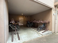 【東京都/世田谷区三軒茶屋】プラティーク三軒茶屋 駐輪場