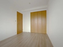 【神奈川県/横浜市泉区上飯田町】いずみ中央ガーデンハウス 洋室