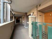 【神奈川県/横浜市泉区上飯田町】いずみ中央ガーデンハウス ポーチ