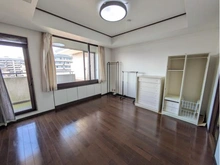 【神奈川県/横浜市泉区緑園】サン・ステージ緑園都市東の街2番館 洋室：約10帖
※家具・調度品は含まれません。