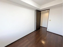 【神奈川県/横浜市泉区緑園】サン・ステージ緑園都市東の街2番館 洋室：約5.1帖