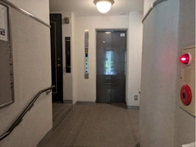 【神奈川県/横浜市泉区緑園】サン・ステージ緑園都市東の街2番館 共用部：エレベーター