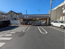 【神奈川県/横浜市泉区緑園】サン・ステージ緑園都市東の街2番館 セブン-イレブン横浜緑園6丁目店（現地より約553m）