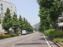 【神奈川県/横浜市戸塚区品濃町】ニューシティ東戸塚南の街 参号館 前面道路
