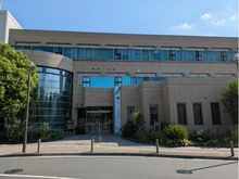 【神奈川県/横浜市神奈川区反町】プレミスト横濱反町 神奈川区役所（別館）（現地より約370m）：