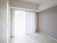 【神奈川県/横浜市港南区日野】クイーンズガーデン サウスコートレジデンス 洋室：約5.5帖