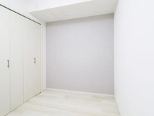 【神奈川県/横浜市港南区日野】クイーンズガーデン サウスコートレジデンス 洋室：約4.0帖