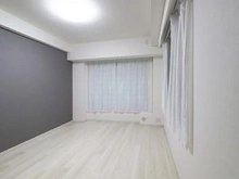 【神奈川県/横浜市港南区日野】クイーンズガーデン サウスコートレジデンス 洋室：約8帖