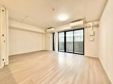 【東京都/大田区山王】パークホームズ山王二丁目ザ レジデンス リビング・ダイニング：※LDと洋室をつなげて撮影しております。(写真左側：洋室)