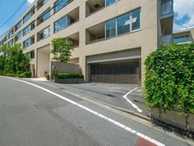 【東京都/新宿区若葉】パークハウス四谷 アプローチ