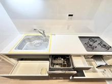【東京都/品川区東品川】クレアシティアイテック品川イーストレジデンス キッチン：収納