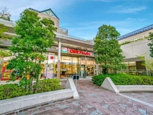 【東京都/新宿区富久町】ローレルコート新宿タワー ヨークフーズwithザ・ガーデン自由が丘（現地より約130m）：新宿富久店