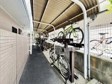 【東京都/世田谷区鎌田】グリュック8二子玉川イーストウイング 駐輪場