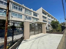 【神奈川県/川崎市中原区市ノ坪】プラウド元住吉 川崎市立住吉中学校(現地より約120m):