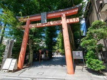 【東京都/新宿区市谷加賀町】パーク・コート市谷加賀町二丁目 赤城神社（現地より約1,200m）