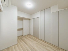 【東京都/新宿区四谷三栄町】ジオ四谷三栄町 サービスルーム（納戸）