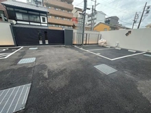 【京都府/京都市上京区主税町】プラウド京都二条城 駐車場