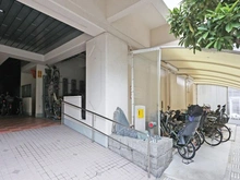 【大阪府/大阪市天王寺区上本町】ハイネス上本町 駐輪場