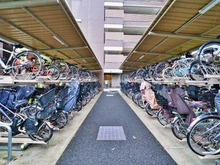 【東京都/江東区亀戸】シャリエ亀戸リーディングイースト 駐輪場