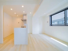 【東京都/墨田区緑】ミルーナヒルズ錦糸町 ダイニングキッチン：約9.7帖