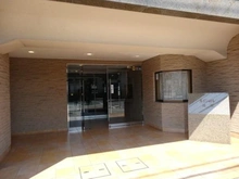 【東京都/足立区東綾瀬】ルイシャトレ綾瀬 エントランス