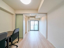 【東京都/江東区亀戸】アルテシモ　クレルトルテ ダイニング：奥：洋室
【家具調度品は価格に含まれません】