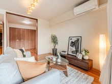 【兵庫県/伊丹市昆陽東】プラウドシティ伊丹 リビング：奥：洋室