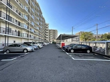 【大阪府/大阪市東淀川区小松】コスモ・ザ・パークスイースト1 駐車場