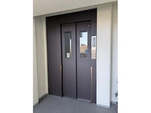 【大阪府/大阪市東淀川区小松】コスモ・ザ・パークスイースト1 エレベーター